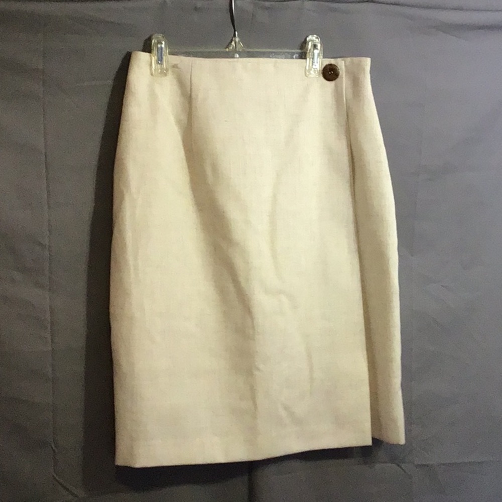 WOMEN'S - Wrap Skirt w/zipper in back  sz 8  beige & brn